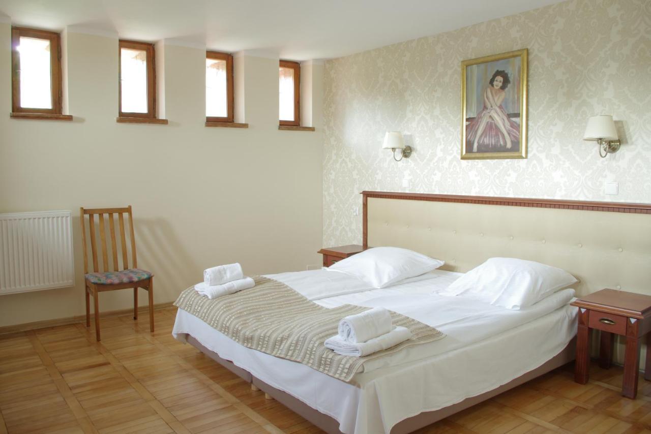 Hotel Zamek Karnity 3*