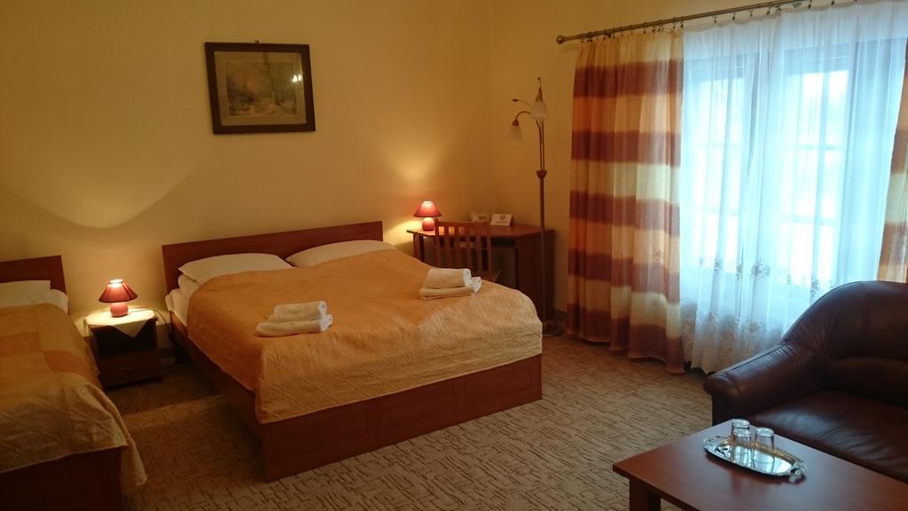 Zamek Karnity Hotel Miłomłyn